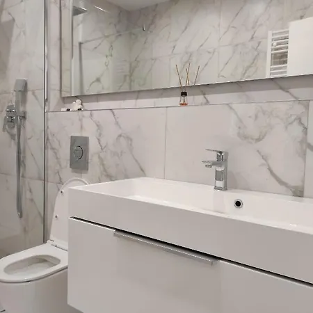 New Modern Apartment